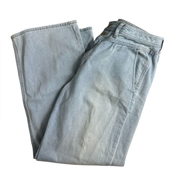 American Eagle Wide Leg Crop Jeans Light Wash - Picture 2 of 6